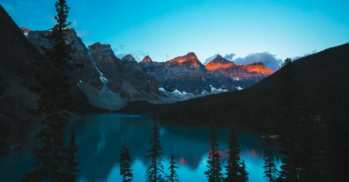 Sunrise over Moraine Lake in Banff National Park, Canada